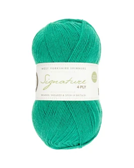 <span class="yarn-title">Signature 4-Fach</span> <span class="yarn-color">333 Blue Raspberry</span>