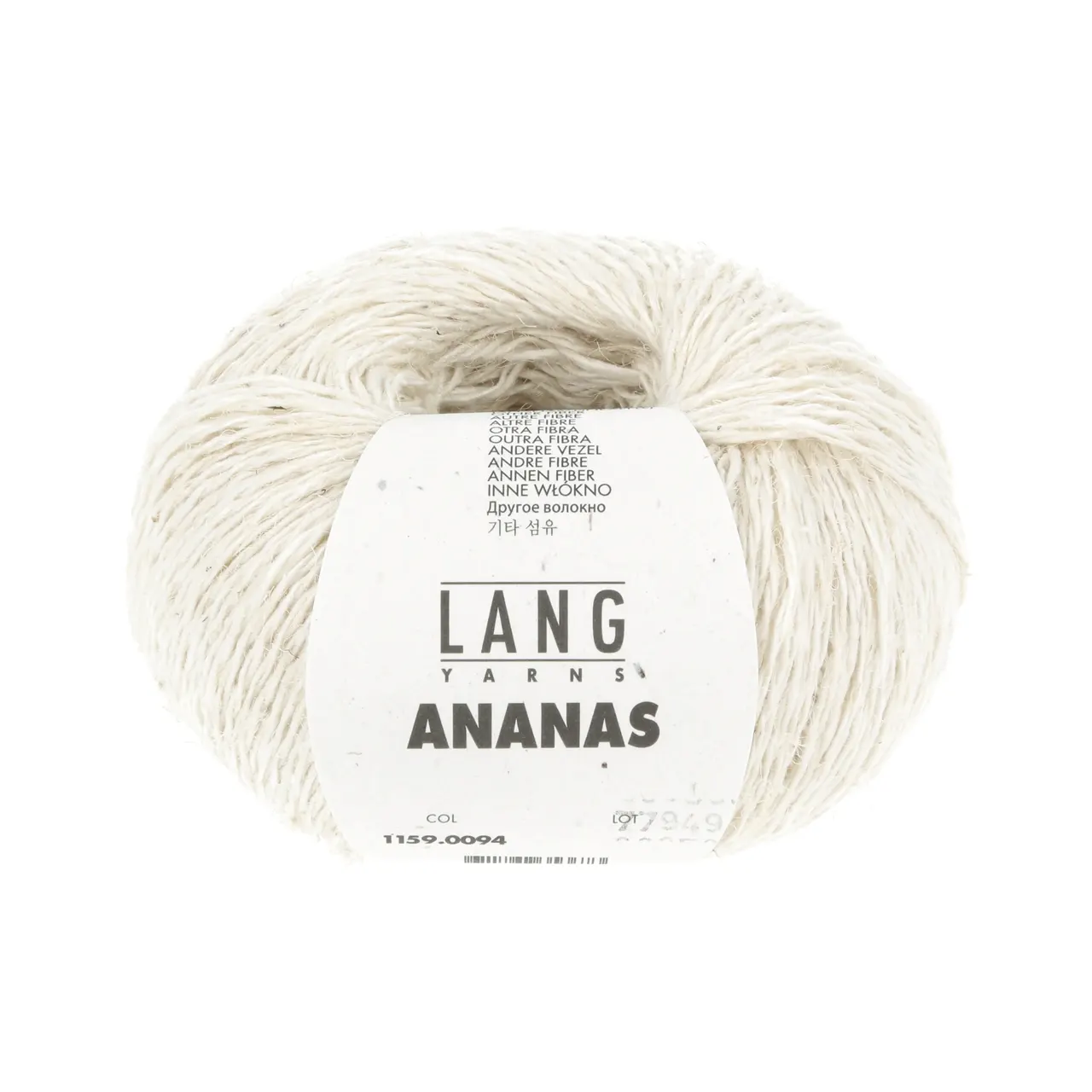 Ananas 94 Offwhite von Lang Yarns. Die Ananasfaser in diesem Garn wird aus den Blättern der Ananaspflanze gewonnen die normalerweise als Abfall gelten und oft verbrannt werden. Die verwendeten Fasern werden durch eine nachhaltige Methode ohne Bleichmittel verarbeitet. Stattdessen werden Verunreinigungen mit einem enzymatischen Waschverfahren entfernt das keine schädlichen Chemikalien verwendet und der restliche Prozess ist vollständig mechanisch um die Umweltbelastung zu