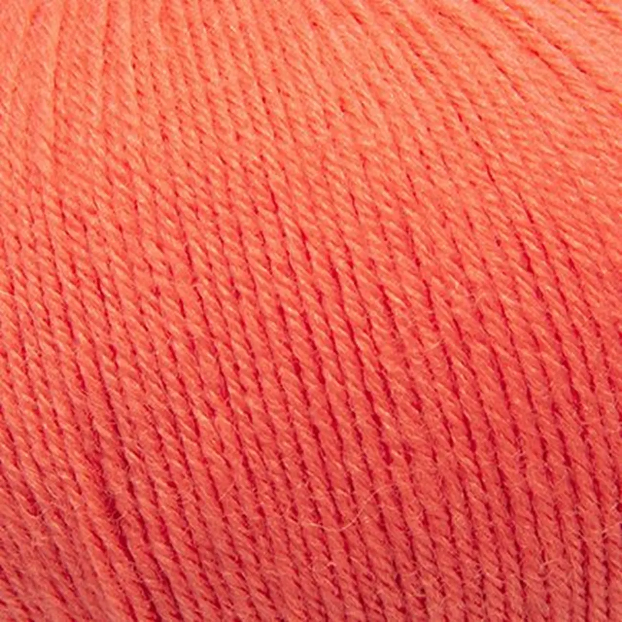 Unisocks 6-Fach 3 Orange​ von Laines Du Nord. Hochwertige extra dicke Sockenwolle in Uni-Farben für warme und langlebige Strickprojekte - ideal für kuschelige Wintersocken aber auch für Mützen Handschuhe oder Pullover.