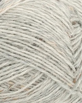 <span class="yarn-title">Tynn Peer Gynt</span> <span class="yarn-color">1034 Lys Gråmelert Med Natur Tweed</span>