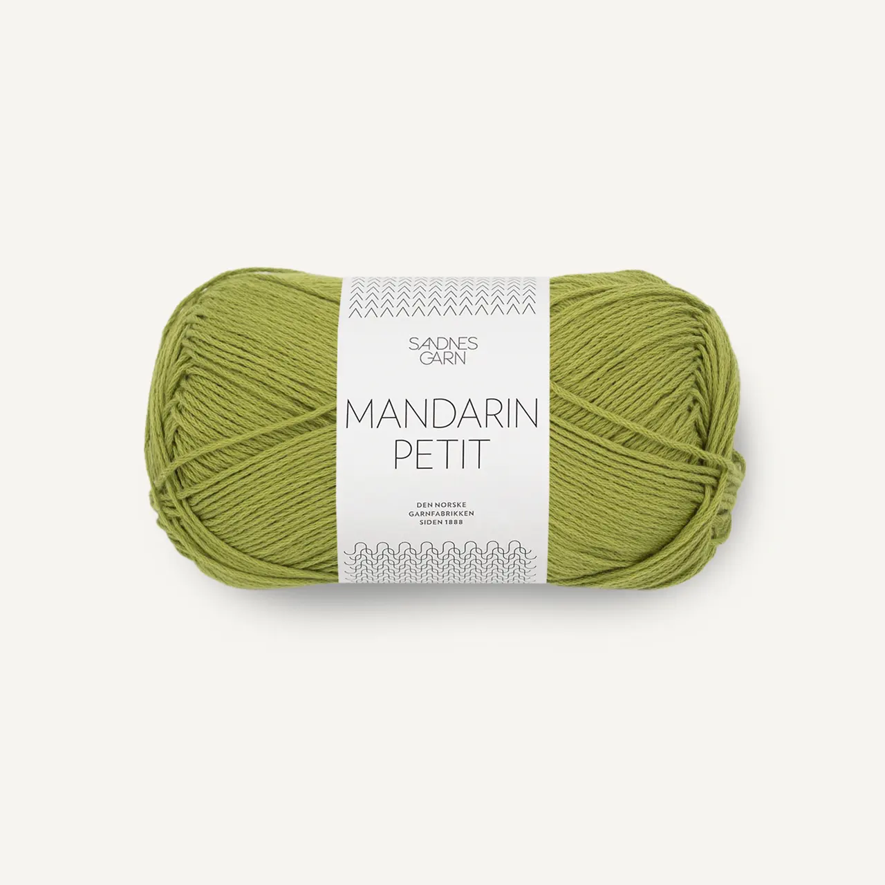 Mandarin petit 9564 Matcha von Sandnes Garn. Herrlich weiches Baumwollgarn das sich für Babys Kinder und Erwachsene eignet.