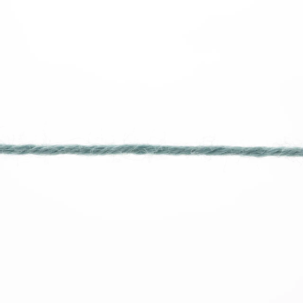 Alpaca Soxx 6-Fach 72 Mint Dunkel von Lang Yarns. Ein himmlisches Wollknäuel. Unser ALPACA SOXX 6-fach besteht aus 70% superfeinem Alpaka und 30% strapazierfähigem Nylon. Ausserdem ist der Produktionsprozess für dieses Garn sehr umweltfreundlich. Diese Qualität ist in der Waschmaschine im Wollwaschgang (Schonwaschgang)