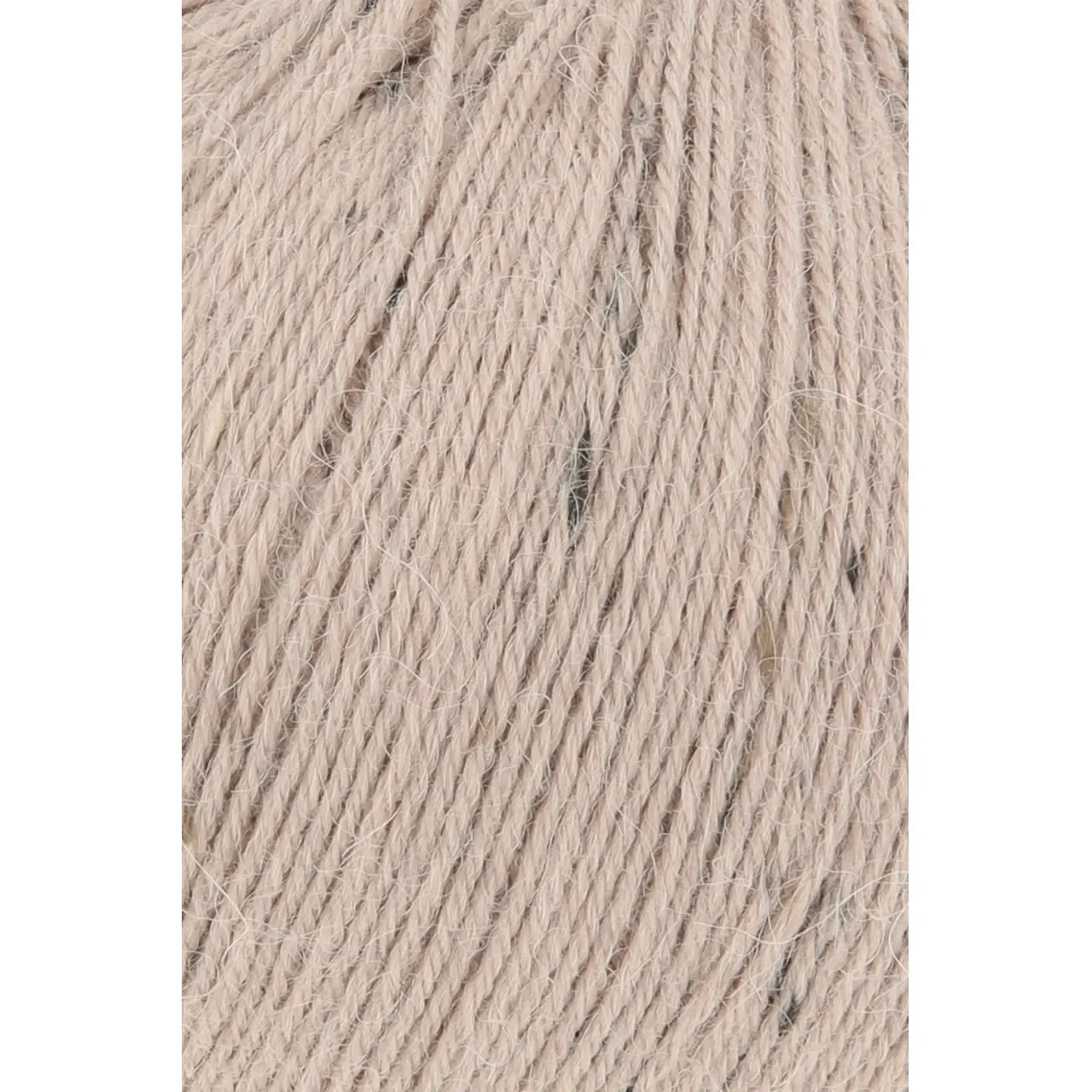 Alpaca Soxx Tweed 38 Haselnuss von Lang Yarns. Neu bieten wir Ihnen unsere Qualität ALPACA SOXX 4-fach auch mit Tweed Noppen an. Dank der Kombination aus Baby Alpaca Schurwolle und Polyamid eignet sich das Garn perfekt für kuschelige Socken und zahlreiche weitere Strickideen. ALPACA SOXX TWEED ist die ideale Wahl wenn Weichheit und Wärme im Mittelpunkt stehen.