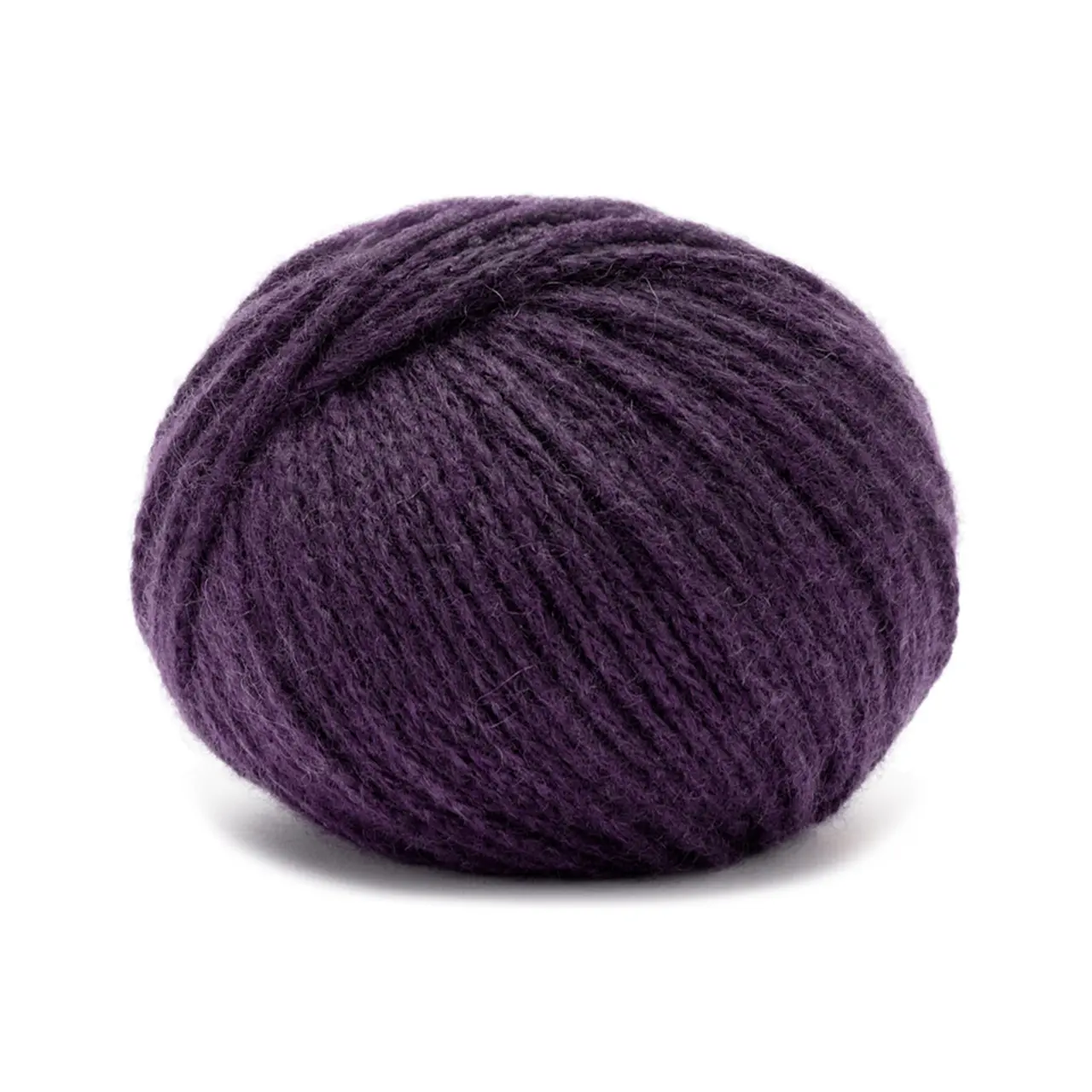 Cashmere Delizia 78 Eggplant von Pascuali. Cashmere Delizia ist ein luxuriös weiches Kaschmirgarn in 16 atemberaubenden Farben. Perfekt für edle Strickprojekte die Leichtigkeit Wärme und Eleganz vereinen