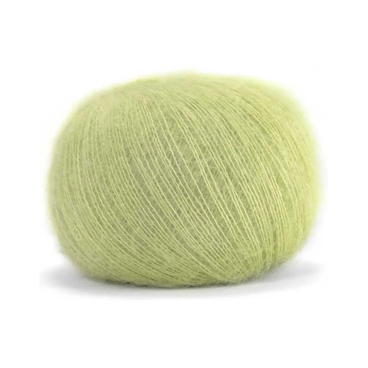 Mohair Bliss 803 Pistachio von Pascuali. Entdecke die Eleganz und Leichtigkeit von Mohair Bliss – unseres hochwertigen Garns das aus einem edlen Mix von 60% Super Kid Mohair und 40% Maulbeerseide besteht. Mohair Bliss entfaltet seine Schönheit sowohl beim einfachen mehrfachen als auch als Beilauffaden um sinnliche federleichte und luftige Projekte zu gestalten.