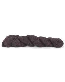 <span class="yarn-title">Pinta</span> <span class="yarn-color">111 Aubergine</span>