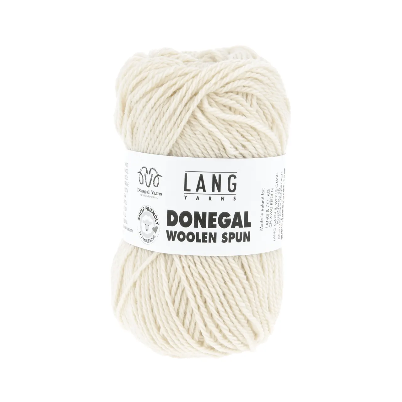 Donegal Woolen Spun 1 Weiss von Lang Yarns. Mit traditionellen Maschinen und Techniken in der Region Donegal in Irland hergestellt besticht DONEGAL WOOLEN SPUN durch seine einzigartig melierten Farbtöne. Das Garn wird als Streichgarn (woolen spun) gefertigt bei dem kürzere Wollfasern locker miteinander versponnen werden ohne zuvor vollständig gekämmt oder parallelisiert zu werden. Im Gegensatz zum Kammgarn