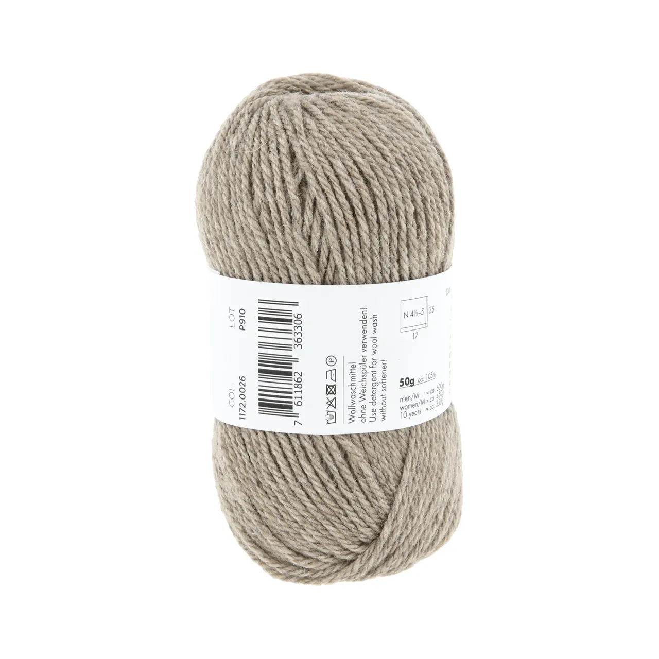 Donegal Woolen Spun 26 Sand von Lang Yarns. Mit traditionellen Maschinen und Techniken in der Region Donegal in Irland hergestellt besticht DONEGAL WOOLEN SPUN durch seine einzigartig melierten Farbtöne. Das Garn wird als Streichgarn (woolen spun) gefertigt bei dem kürzere Wollfasern locker miteinander versponnen werden ohne zuvor vollständig gekämmt oder parallelisiert zu werden. Im Gegensatz zum Kammgarn