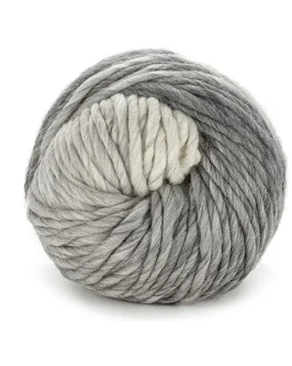 <span class="yarn-title">Chunky Dégradé</span> <span class="yarn-color">100 Natur/<wbr>Hellgrau/<wbr>Grau</span>