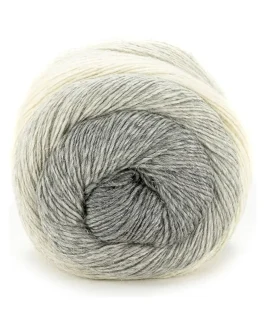 <span class="yarn-title">Poema Glitter</span> <span class="yarn-color">103 Weiß/<wbr>Grau/<wbr>Silber​</span>
