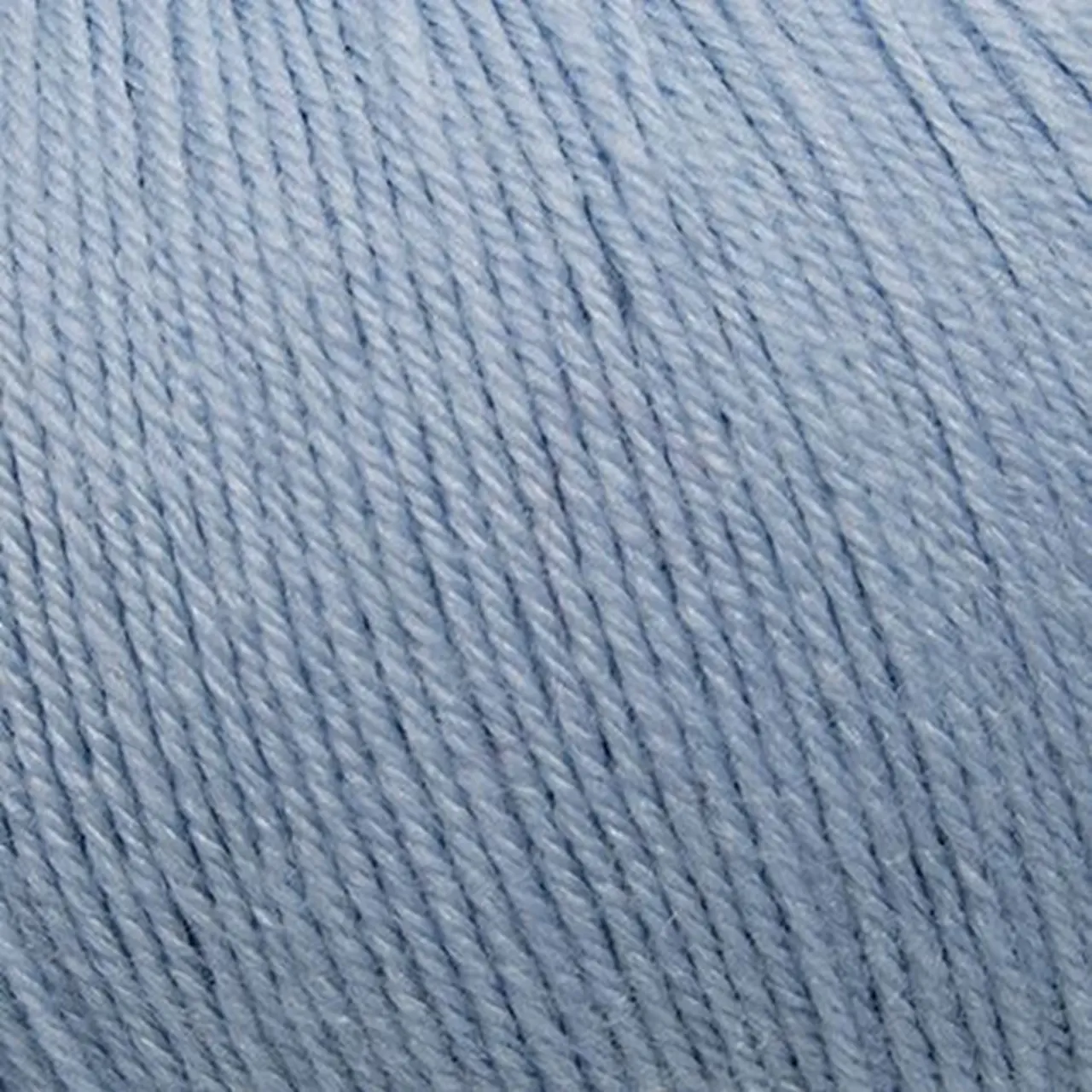 Unisocks 4-Fach 15 Hellblau von Laines Du Nord. Das ideale Garn für alle die ihrer Kreativität freien Lauf lassen und farbenfrohe Socken voller Komfort und Persönlichkeit stricken möchten.