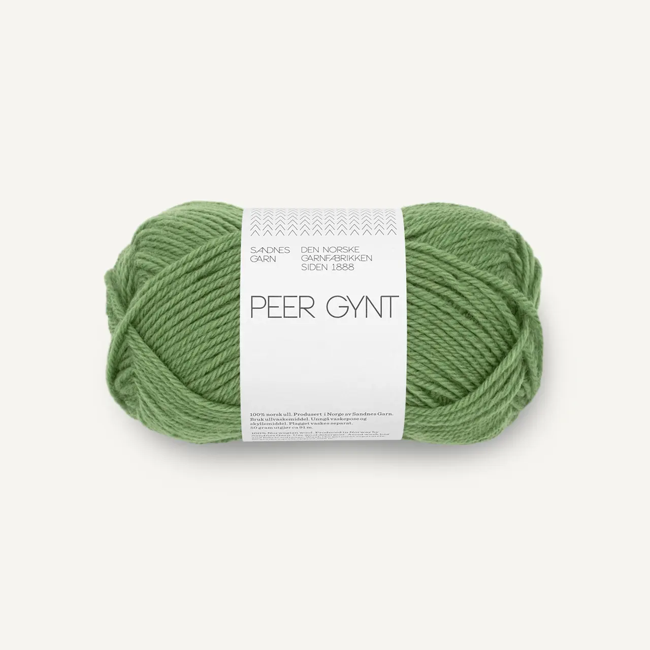 Peer Gynt 8753 Vineyard Green von Sandnes Garn. Norwegische Wolle ist leicht und warm und trotzdem robust.