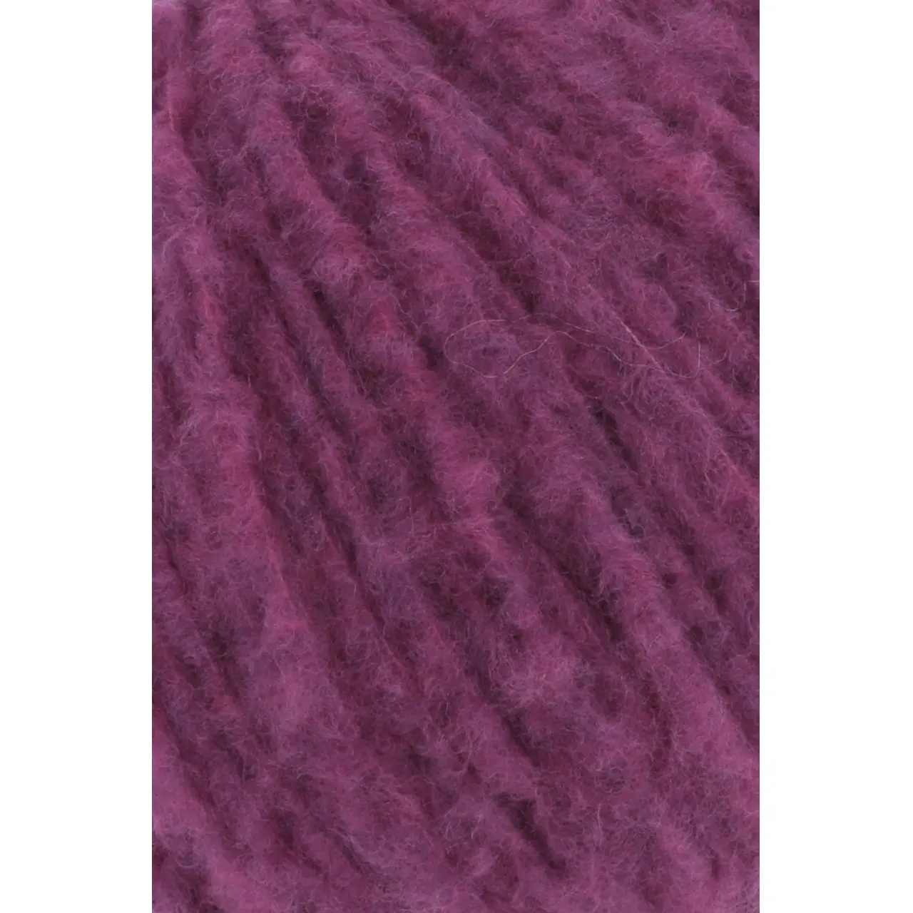Phoenix 185 Hot Pink Chante Claire von Lang Yarns. PHOENIX ist wahrscheinlich eines der weichsten Garne welches Sie je gefühlt haben. Dieses Garn besteht hauptsächlich aus Merino extrafein welches zudem Mulesing frei ist. PHOENIX dies sind unglaublich große Knäuel mit denen Sie im Handumdrehen die wärmsten Kreationen kreieren. Ihre Garderobe erhebt sich aus der Asche wenn Sie eine Kreation aus unserer neuen Qualität PHOENIX tragen.