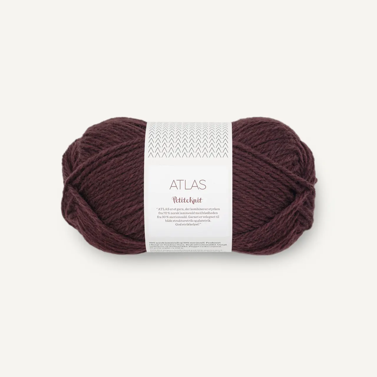 Atlas PetiteKnit 4682 Velvet Fig von Sandnes Garn. Ein wunderbar vielseitiges hochwertiges Wollgarn. Klassisch gemütlich und gleichzeitig modern. Die Kombination aus 70% norwegischer Lammwolle und 30 % Merinowolle macht es sowohl warm und robust als auch weich und angenehm auf der Haut. Trotz seines Volumens ist Atlas PetiteKnit relativ leicht und lässt sich gut verarbeiten. Ideal für Pullover Cardigans Jacken oder warme Accessoires in modernen trendigen Farben.