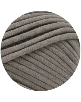 <span class="yarn-title">The Tube</span> <span class="yarn-color">32 Graubraun</span>