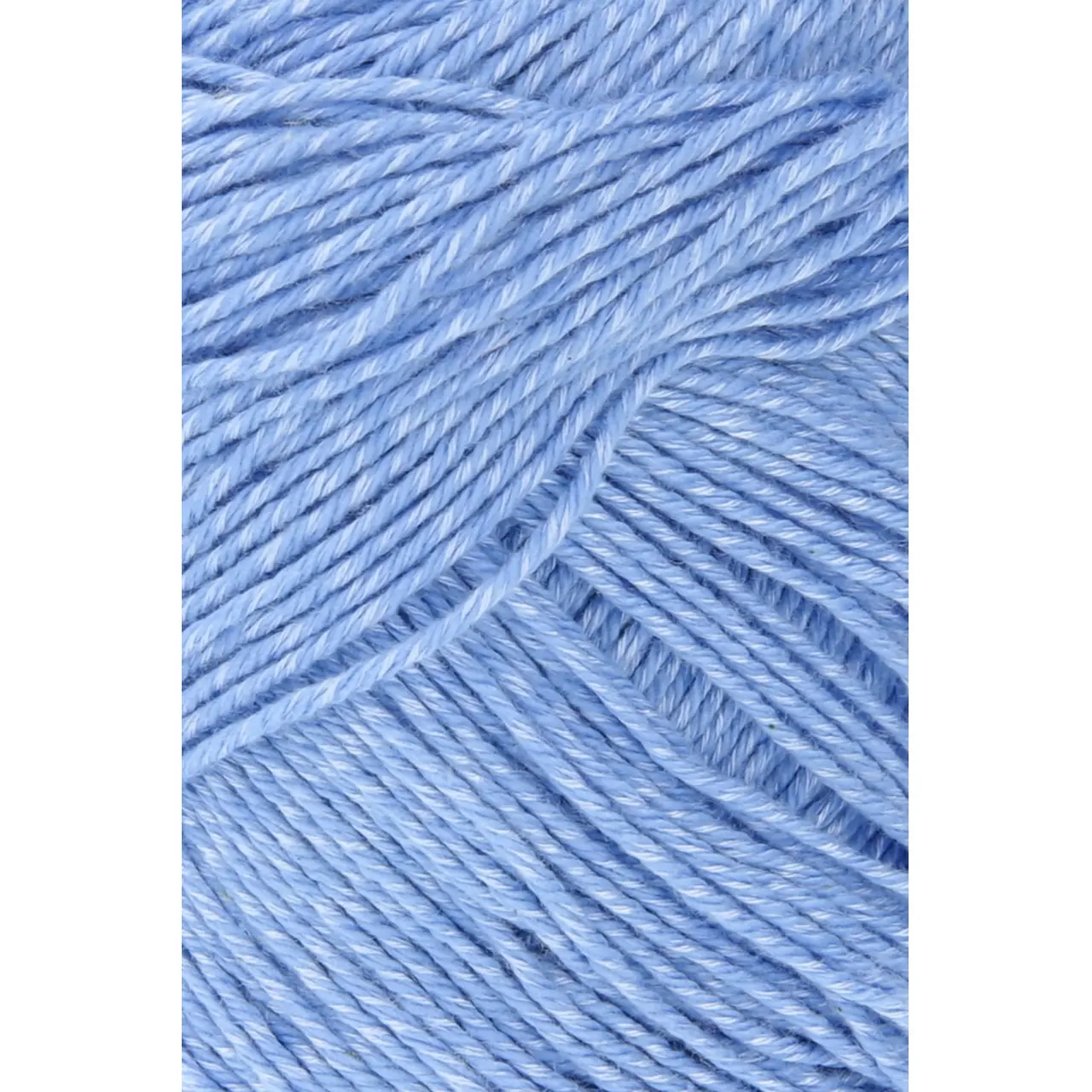 Sweet 121 Lido von Lang Yarns. Meet SWEET your new yarn crush. With 55% cotton and 45% bamboo viscose it’s got that silky shine and buttery-smooth feel that will have your needles swooning. And the drape you ask? Utterly irresistible.