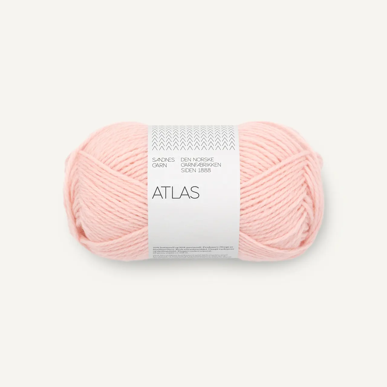 Atlas 4202 Lotus von Sandnes Garn. Ein wunderbar vielseitiges hochwertiges Wollgarn. Klassisch gemütlich und gleichzeitig modern. Die Kombination aus 70% norwegischer Lammwolle und 30 % Merinowolle macht es sowohl warm und robust als auch weich und angenehm auf der Haut. Trotz seines Volumens ist Atlas relativ leicht und lässt sich gut verarbeiten. Ideal für Pullover Cardigans Jacken oder warme Accessoires.