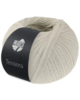 <span class="yarn-title">Tessera</span> <span class="yarn-color">14 Silbergrau</span>