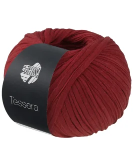 <span class="yarn-title">Tessera</span> <span class="yarn-color">8 Weinrot</span>