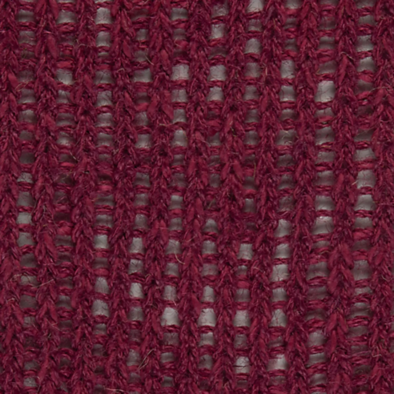 Natural Bag 15 Weinrot von Laines Du Nord. Ein natürliches Garn aus Jute und Baumwolle mit einer rustikalen Textur.