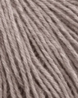<span class="yarn-title">Puno</span> <span class="yarn-color">26 Walnussbaum</span>