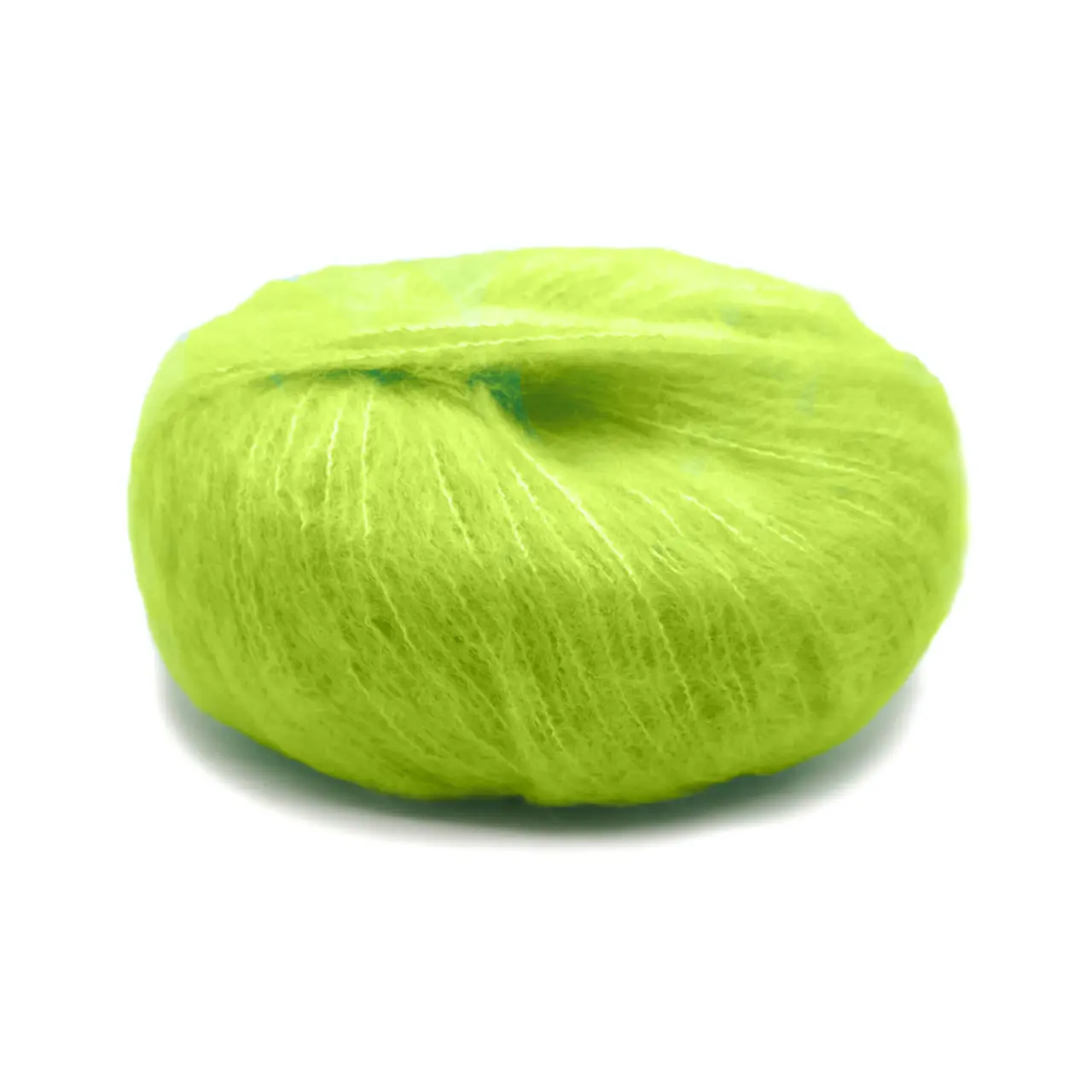 Cashmere Deluxe 3102 Kiwi von Ferner Wolle. Ein flauschig weiches Garn mit dem sich leichte Westen und Pullover fast wie von selbst stricken.