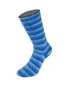<span class="yarn-title">Cosy Socks Soft Stripes</span> <span class="yarn-color">109 Hell-/<wbr>Himmelblau/<wbr>Blau/<wbr>Marine</span>