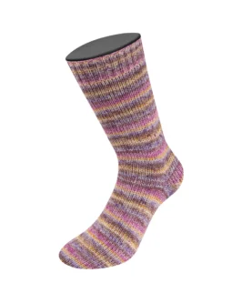 <span class="yarn-title">Meilenweit 100 Merino Extrafine Mountain</span> <span class="yarn-color">7605 Graubraun/<wbr>Ecru/<wbr>Grau-/<wbr>Rotviolett/<wbr>Maisgelb Gestreift</span>
