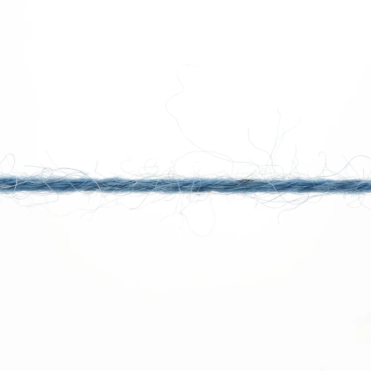 Alpaca Soxx Tweed 121 Himmelblau von Lang Yarns. Neu bieten wir Ihnen unsere Qualität ALPACA SOXX 4-fach auch mit Tweed Noppen an. Dank der Kombination aus Baby Alpaca Schurwolle und Polyamid eignet sich das Garn perfekt für kuschelige Socken und zahlreiche weitere Strickideen. ALPACA SOXX TWEED ist die ideale Wahl wenn Weichheit und Wärme im Mittelpunkt stehen.