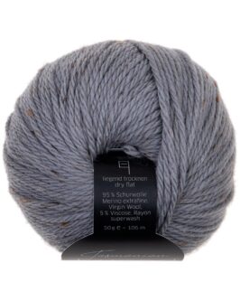 <span class="yarn-title">Tasmanian Tweed</span> <span class="yarn-color">3 Hellgrau</span>
