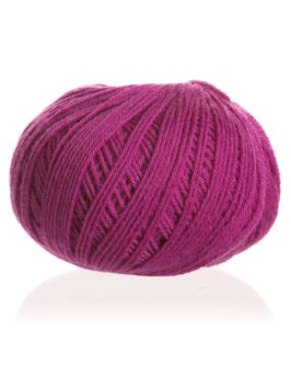 <span class="yarn-title">Vielseitige 210</span> <span class="yarn-color">V16 Cyclam</span>