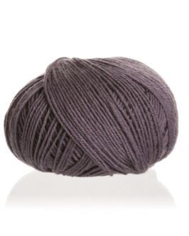 <span class="yarn-title">Vielseitige 210</span> <span class="yarn-color">V20 Mauve</span>