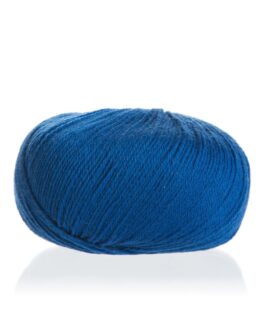 <span class="yarn-title">Vielseitige 210</span> <span class="yarn-color">V4 Azurblau</span>