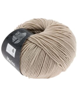 <span class="yarn-title">Cool Wool Uni</span> <span class="yarn-color">526 Beige</span>