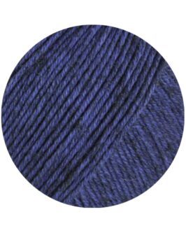 <span class="yarn-title">Diversa</span> <span class="yarn-color">17 Tintenblau</span>