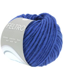 <span class="yarn-title">Feltro Uni</span> <span class="yarn-color">26 Royal</span>