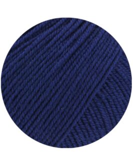 <span class="yarn-title">Merino Superiore</span> <span class="yarn-color">20 Dunkelblau</span>