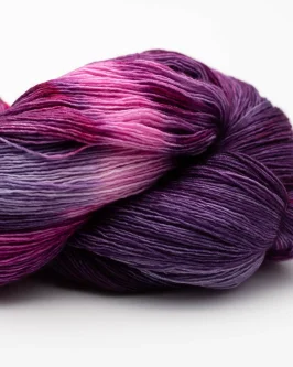 <span class="yarn-title">Marina</span> <span class="yarn-color">7469 Martina’S Berry (Lila, Rosa, Beere)</span>