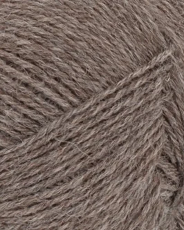 <span class="yarn-title">Tynn Peer Gynt</span> <span class="yarn-color">2652 Mellombrun Melert</span>