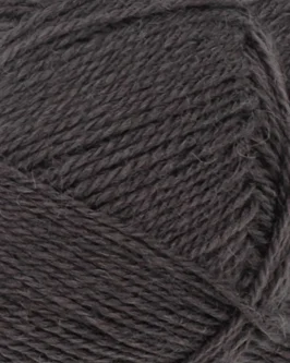 <span class="yarn-title">Tynn Peer Gynt</span> <span class="yarn-color">3800 Bristol Black</span>