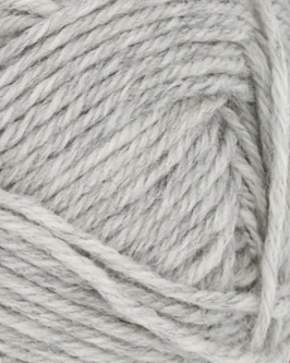 <span class="yarn-title">Peer Gynt</span> <span class="yarn-color">1032 Lys Gråmelert</span>