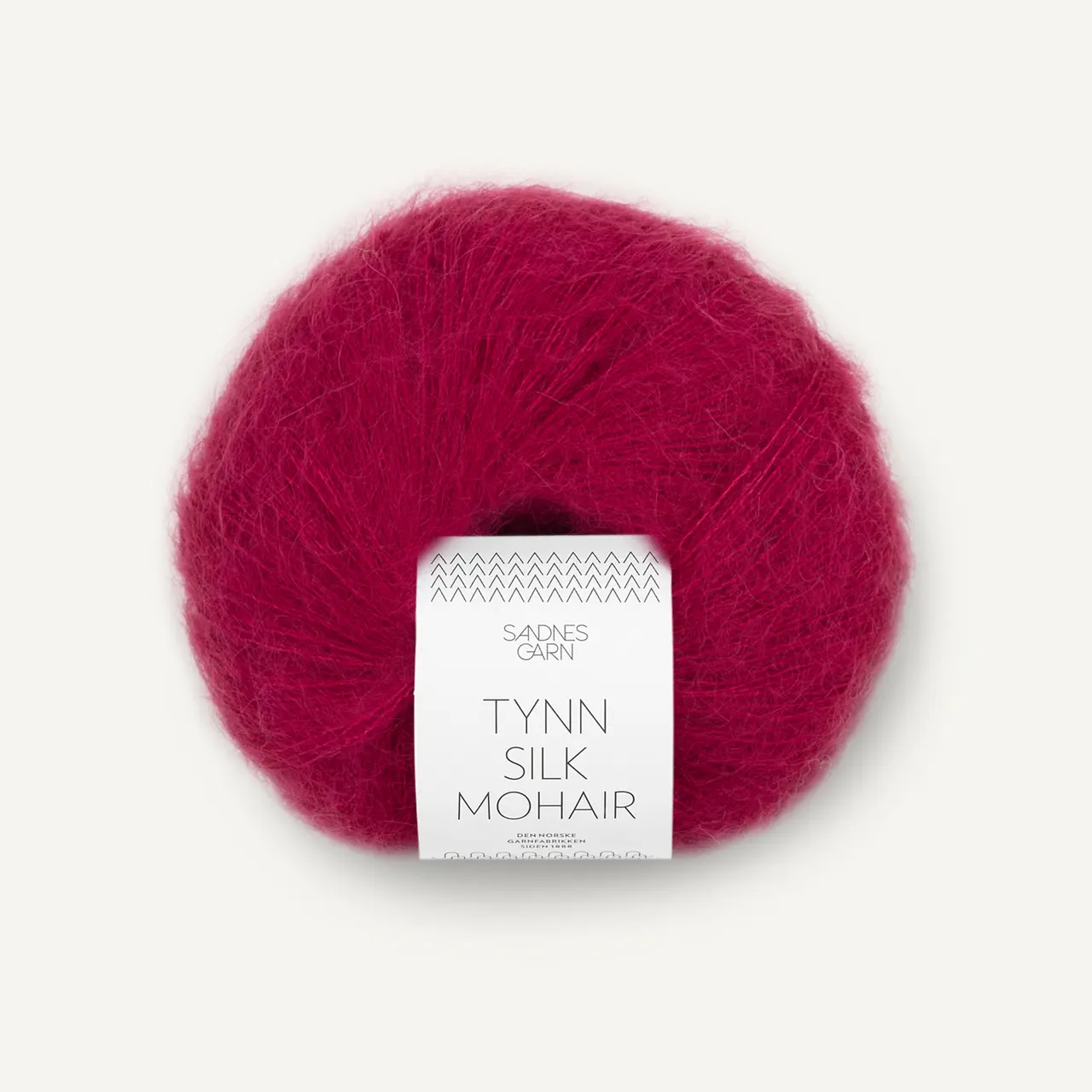 Tynn Silk Mohair 4255 Rumba Red von Sandnes Garn. Eine weiche und luxuriöse Mischung aus feinstem Mohair Wolle und Seide.