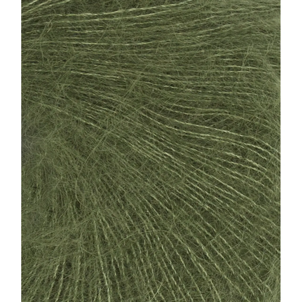 Tynn Silk Mohair 9062 Olivengrønn von Sandnes Garn. Eine weiche und luxuriöse Mischung aus feinstem Mohair Wolle und Seide.