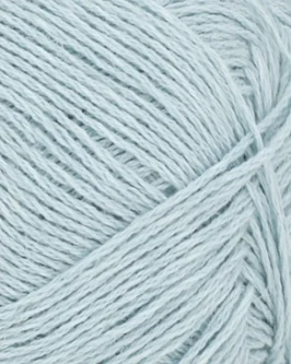 <span class="yarn-title">Tynn Line</span> <span class="yarn-color">5930 Lys Blå</span>