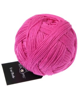 <span class="yarn-title">Uni Perle</span> <span class="yarn-color">2680 Fuchsia</span>