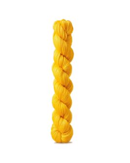 <span class="yarn-title">16 Fingering</span> <span class="yarn-color">Y10 Gelb</span>