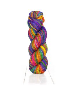 <span class="yarn-title">Uneek Fingering</span> <span class="yarn-color">3004 Blau-Gelb-Orange-Pink</span>