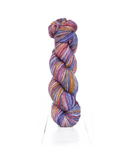 <span class="yarn-title">Uneek Fingering</span> <span class="yarn-color">3017 Blau-Gold-Bordeaux</span>