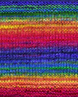 <span class="yarn-title">Uneek Fingering</span> <span class="yarn-color">3004 Blau-Gelb-Orange-Pink</span>