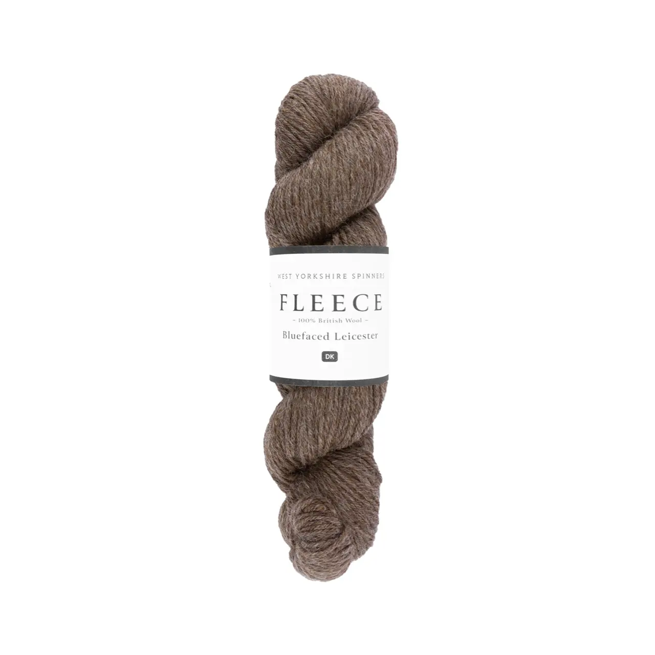 Fleece Bluefaced Leicester DK 3 Dark Brown von West Yorkshire Spinners. Ein hochwertiges weiches und seidiges DK-Garn aus 100% Bluefaced Leicester erhältlich in natürlichen ungefärbten Tönen sowie satten Farbnuancen inspiriert von der Landschaft Yorkshires. Ideal für präzise Maschendefinition bei Pullovern Schals und mehr – beste britische Wollqualität.